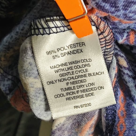 SOUTHWEST/AZTEC PATTERN TOP/ BLOUSE/WOMEN L/SIGNATURE STUDIO - Picture 7 of 7